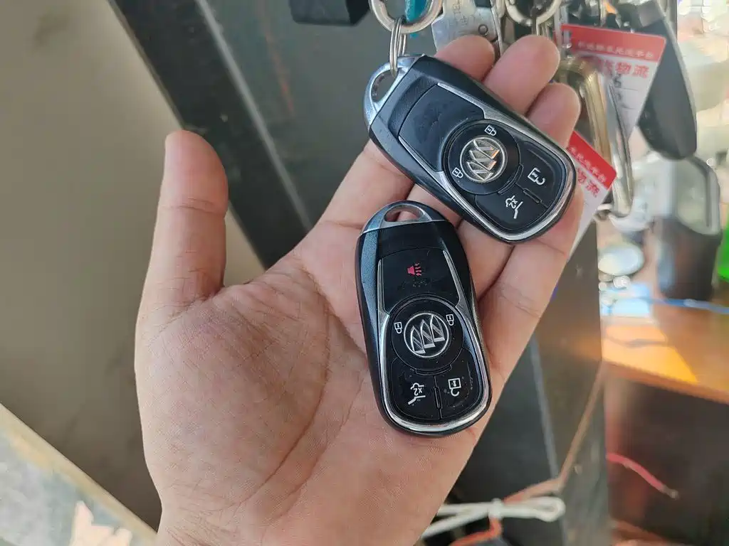 Buick Envision Plus — миниатюра 9