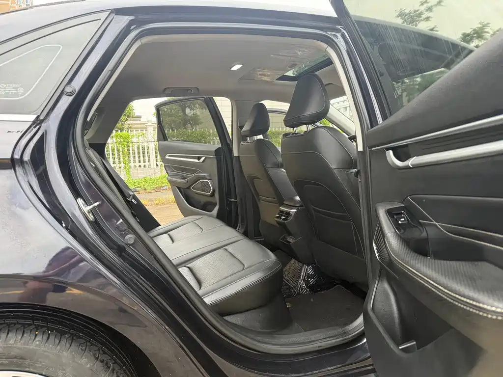 Geely Emgrand — миниатюра 13
