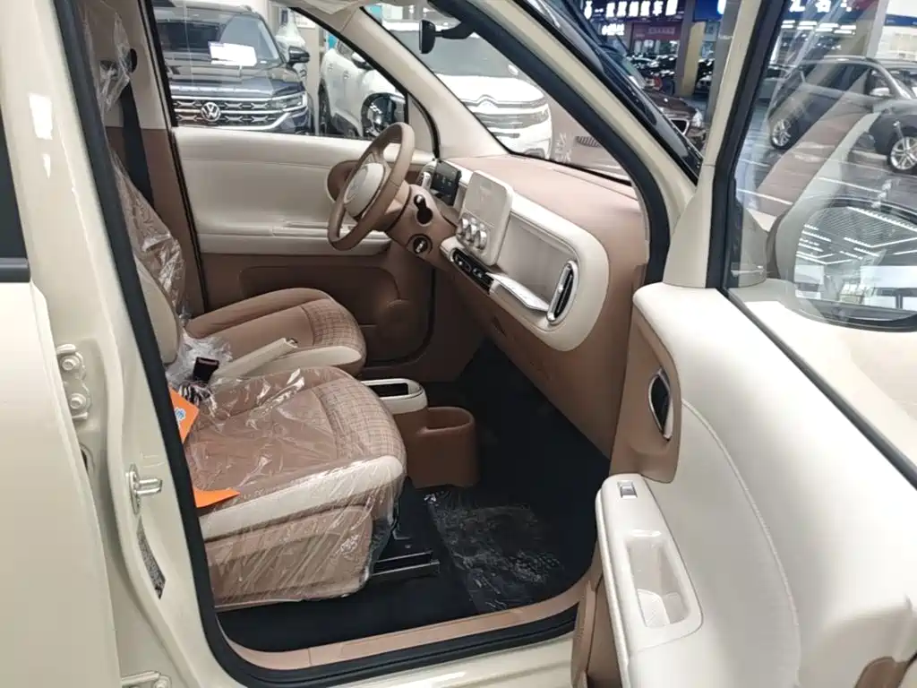 Wuling MINIEV — миниатюра 25
