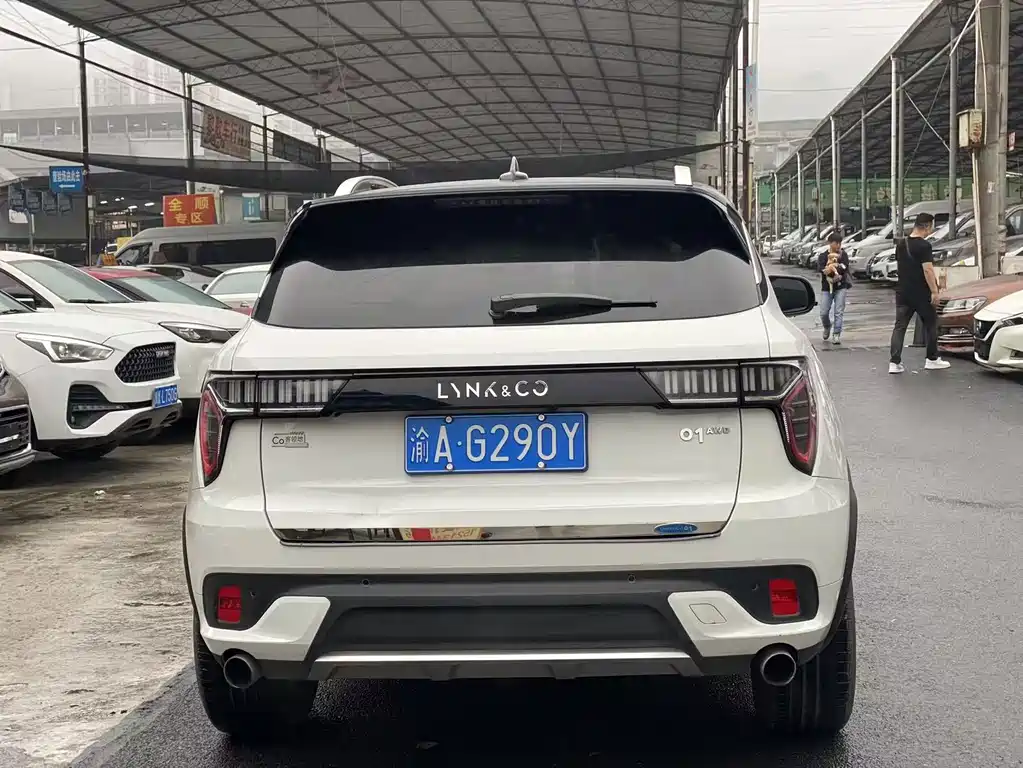 Lynk & Co 01 — миниатюра 5