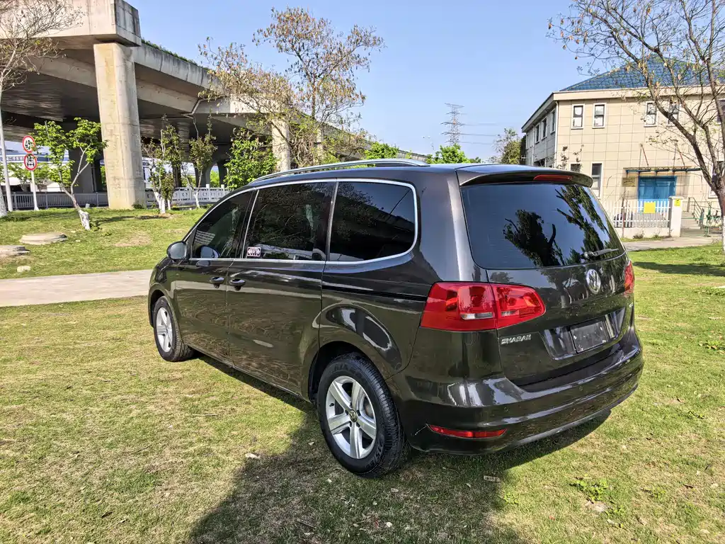Volkswagen Xia 2013 1.8TSI Comfort