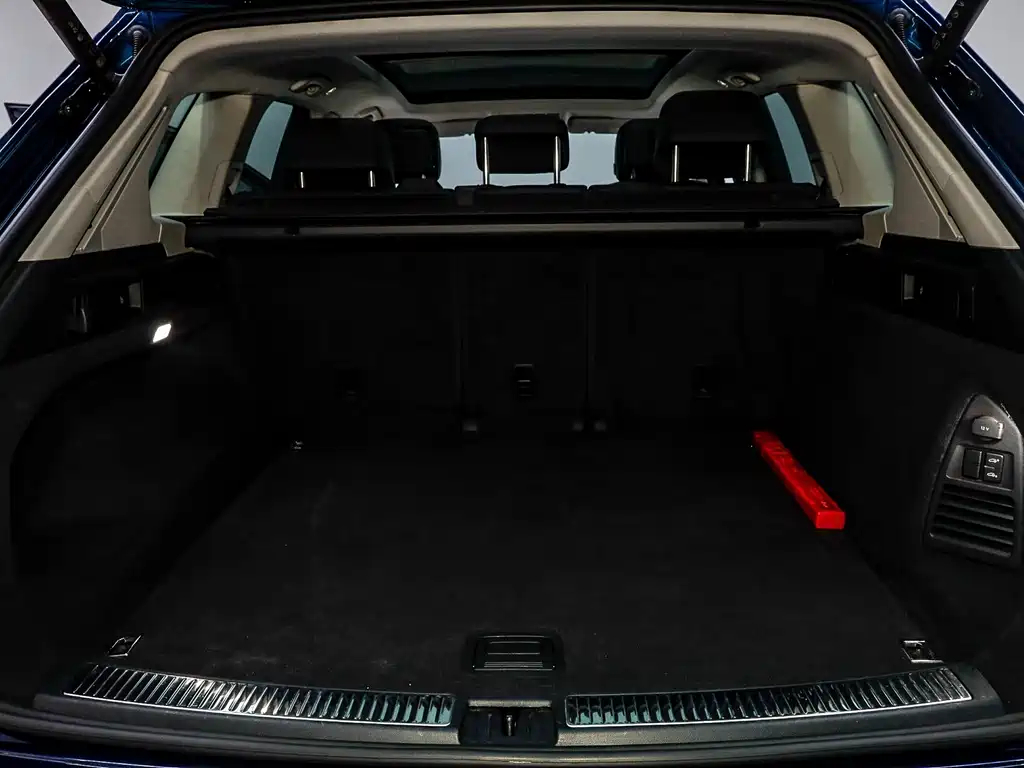 Volkswagen Touareg — миниатюра 21