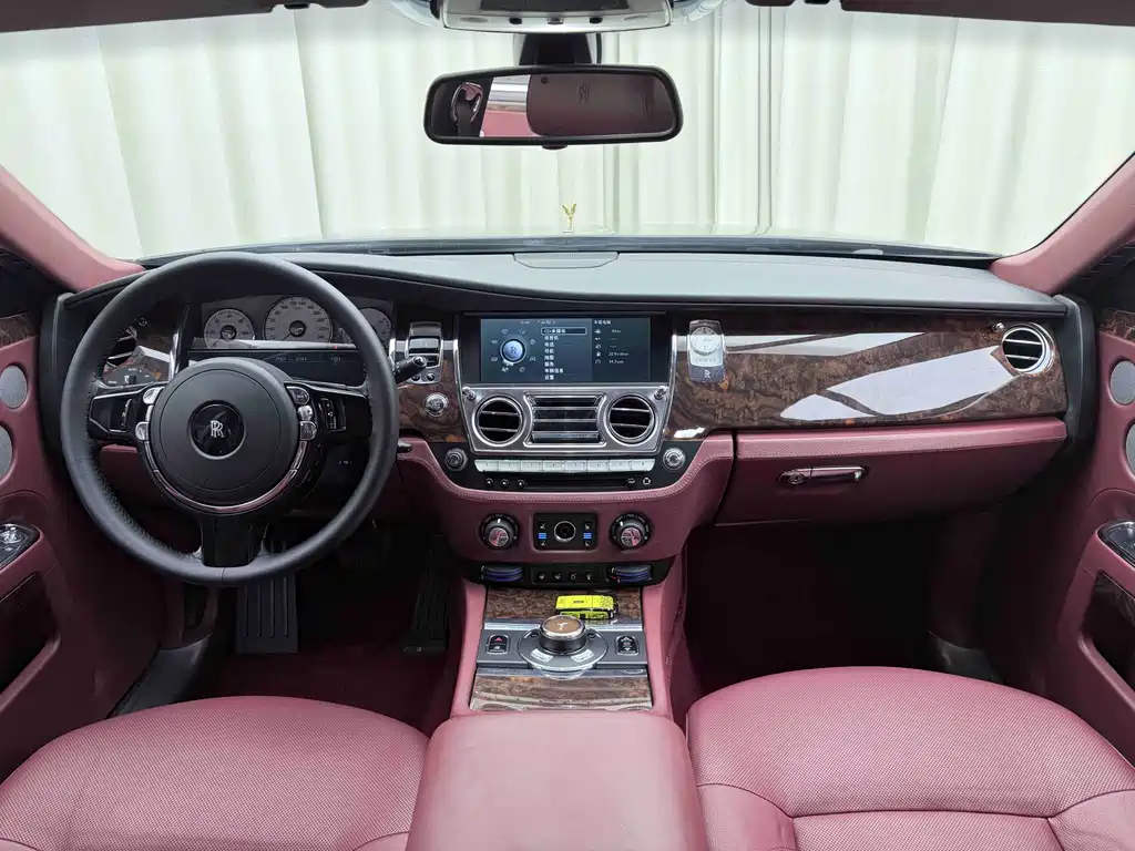 Rolls-Royce Ghost 2010 6.6T Standard