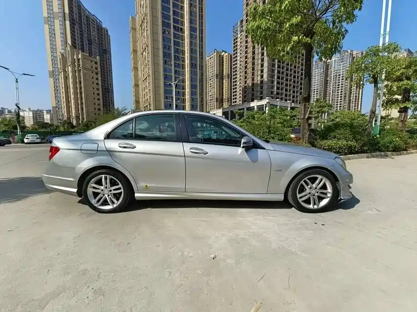 Mercedes-Benz C-Class — миниатюра 4