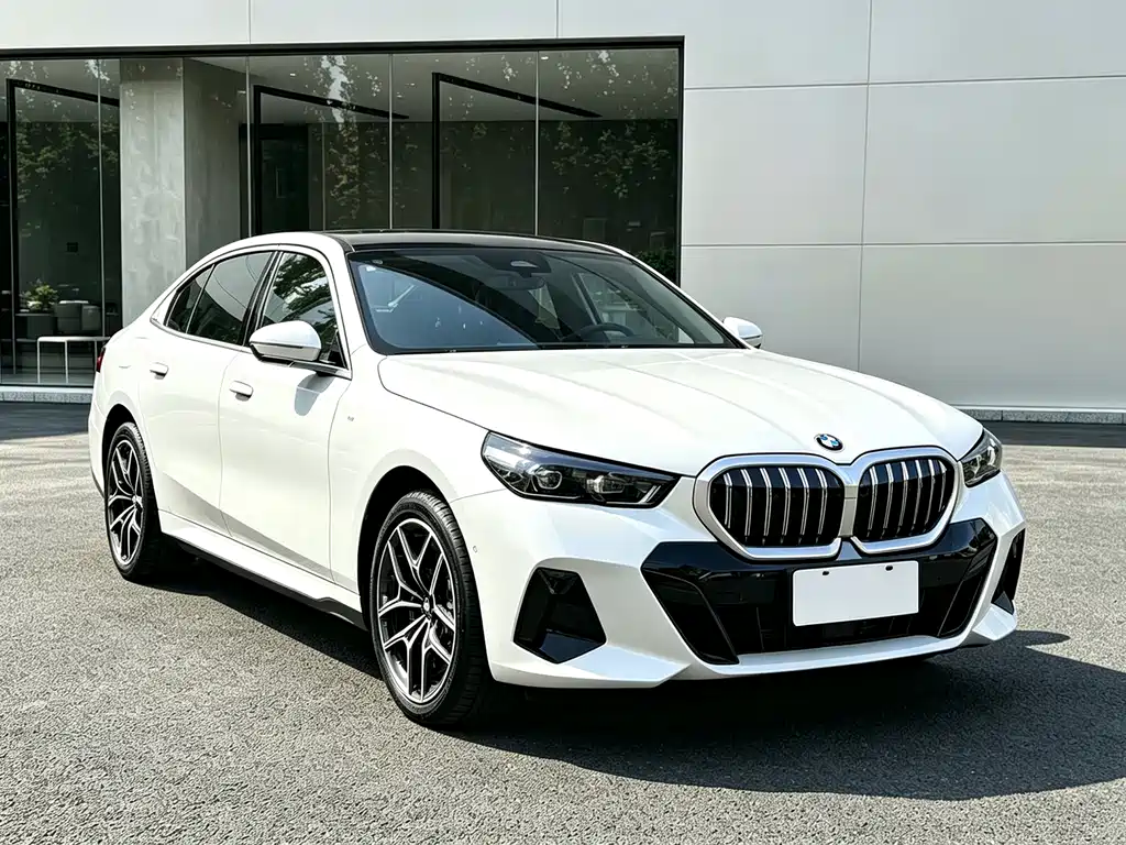 BMW i5 — миниатюра 3