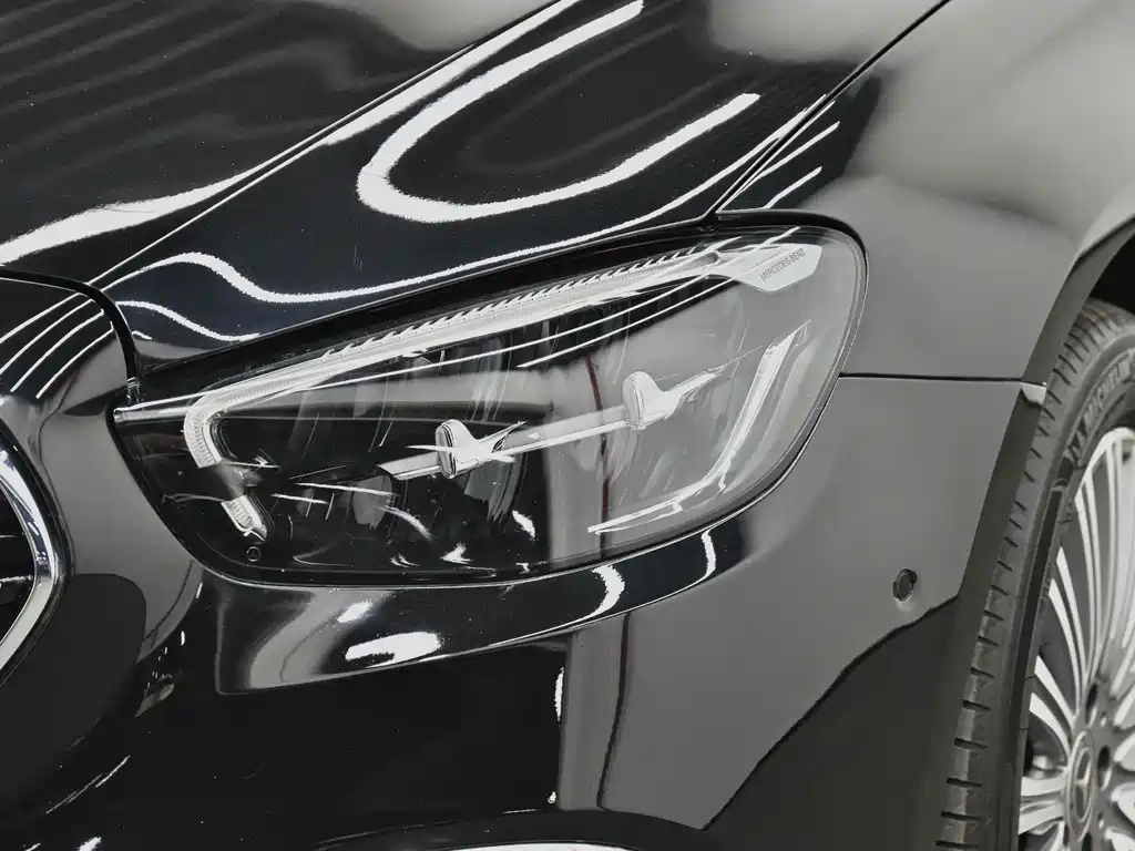 MERCEDES-BENZ  E CLASS