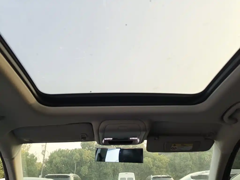 Chevrolet Equinox — миниатюра 18