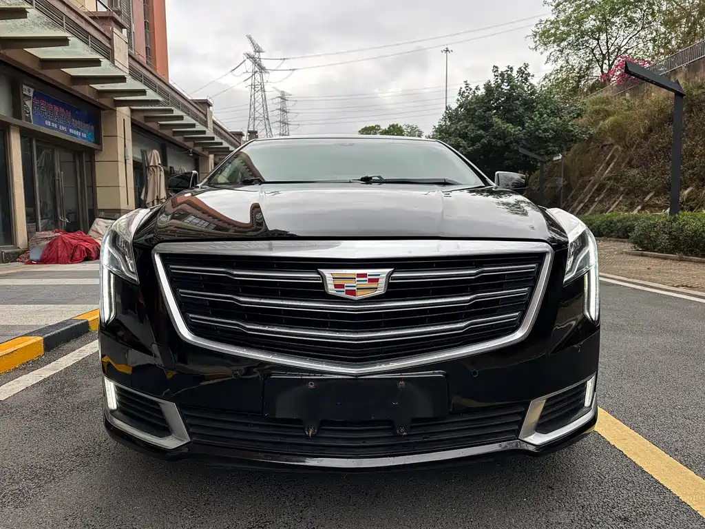 CADILLAC XTS