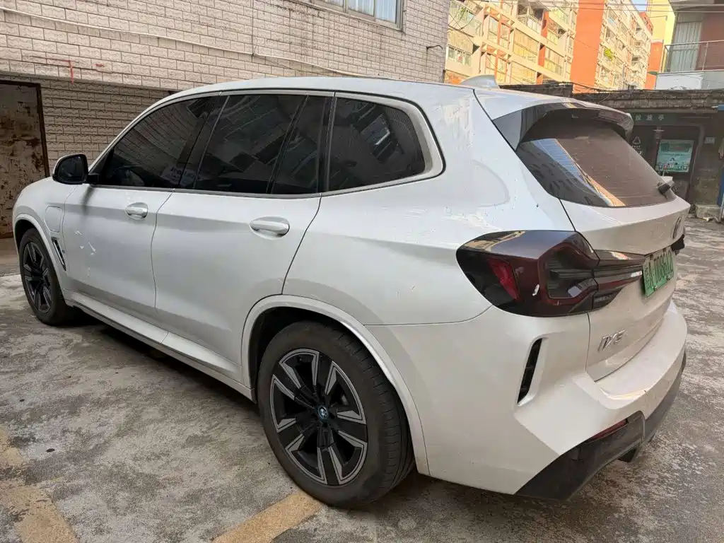 BMW iX3 — миниатюра 4