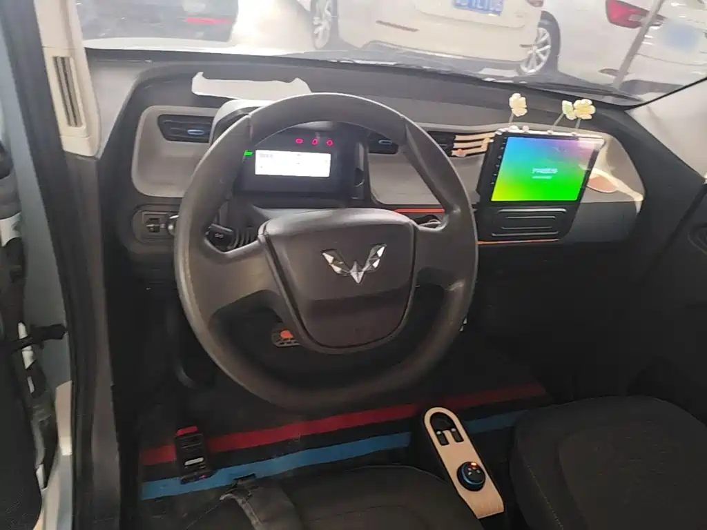 Wuling MINIEV — миниатюра 11