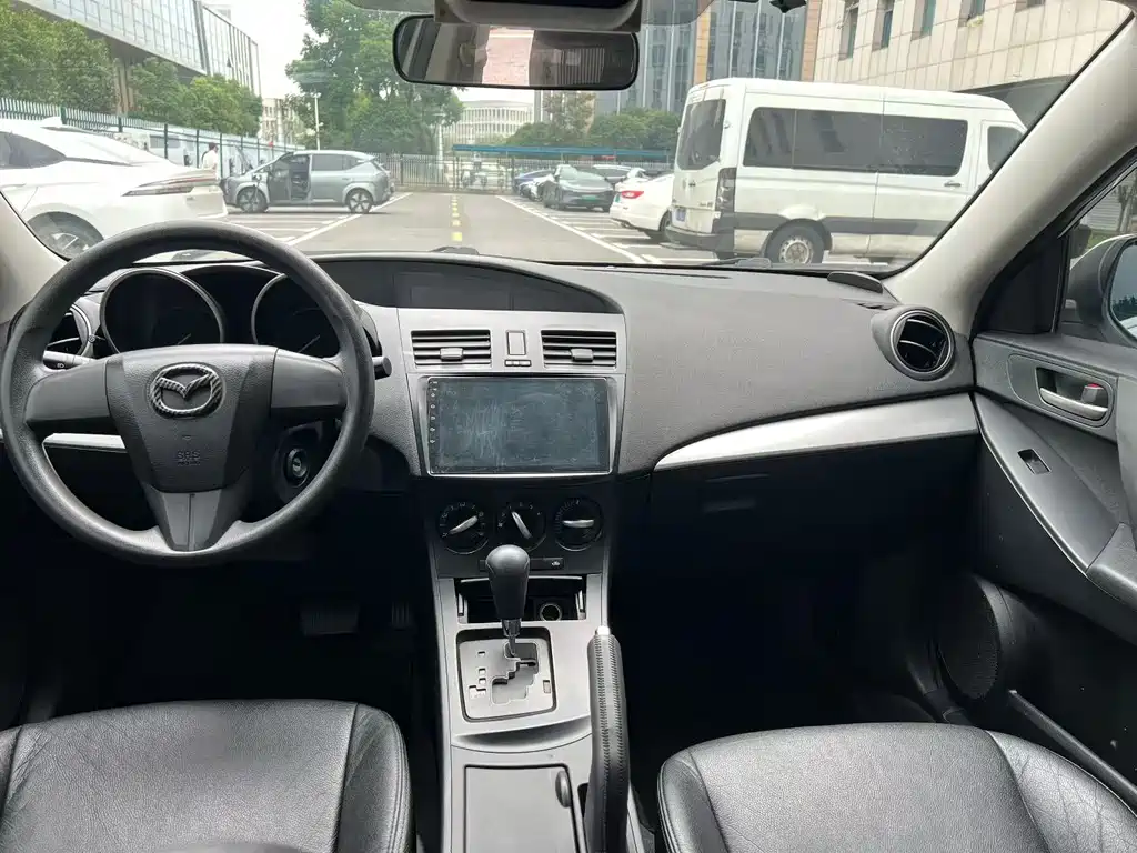 Mazda 3 Xingcheng — миниатюра 8
