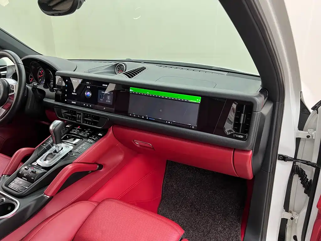 Porsche Cayenne — миниатюра 23
