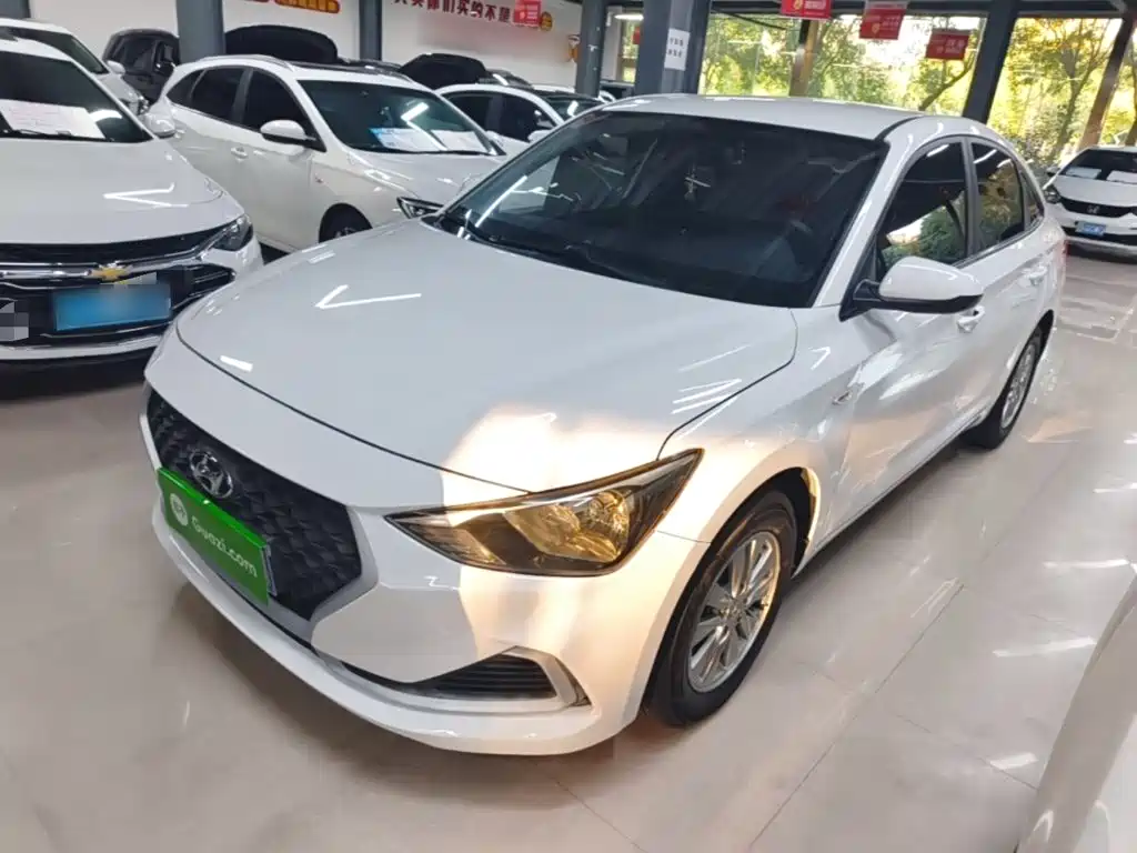 Hyundai Elantra — миниатюра 2