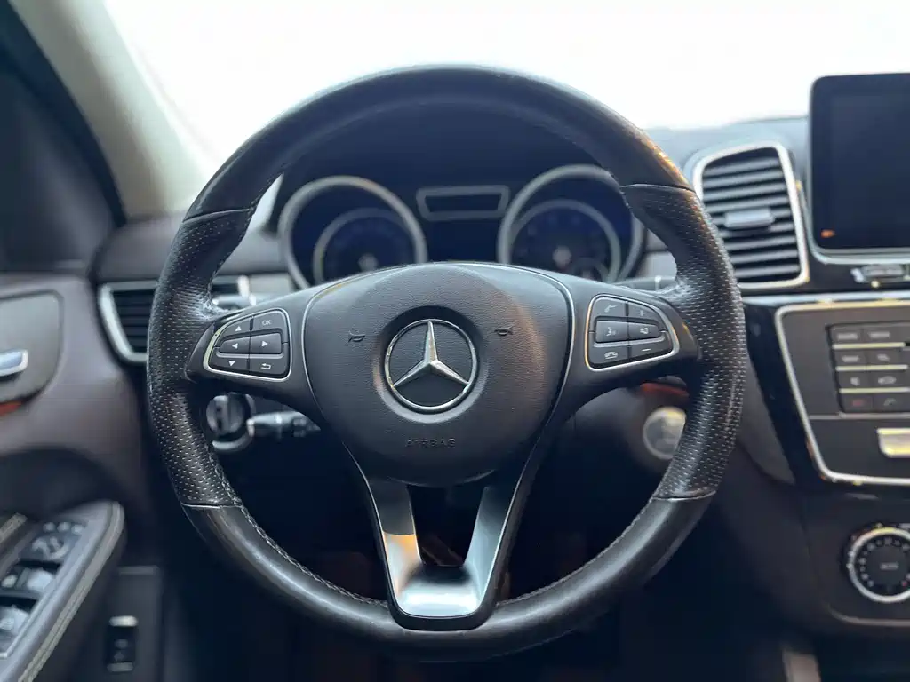 MERCEDES-BENZ GLE