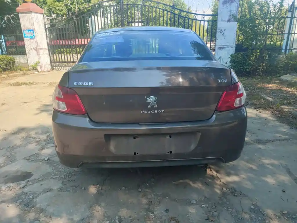 Peugeot 301 — миниатюра 6