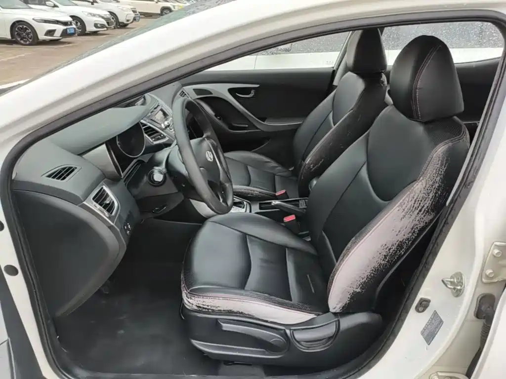 Hyundai Elantra Langdong — миниатюра 15