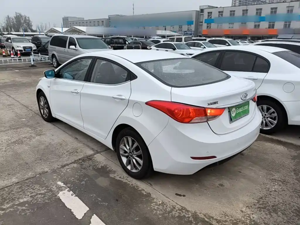 Hyundai Elantra Langdong — миниатюра 5