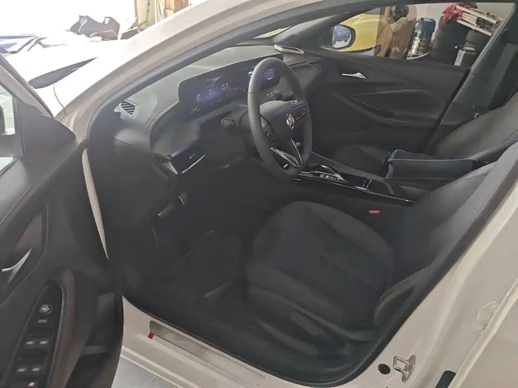 Buick Verano — миниатюра 15