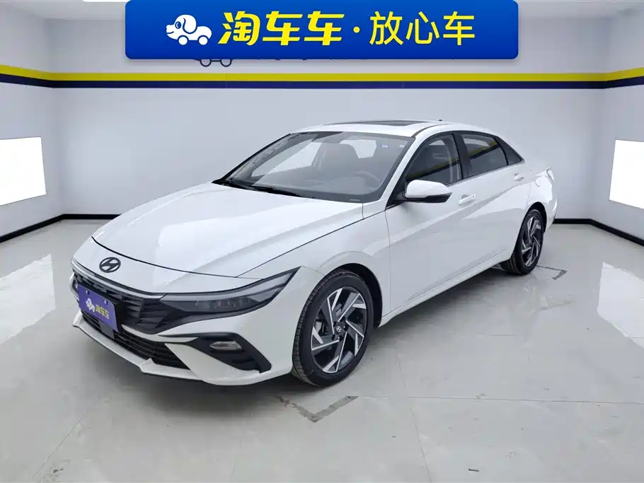 Hyundai Elantra 2024