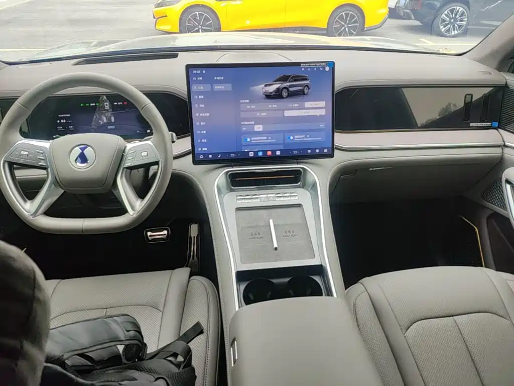 Denza Denza N9 — миниатюра 10