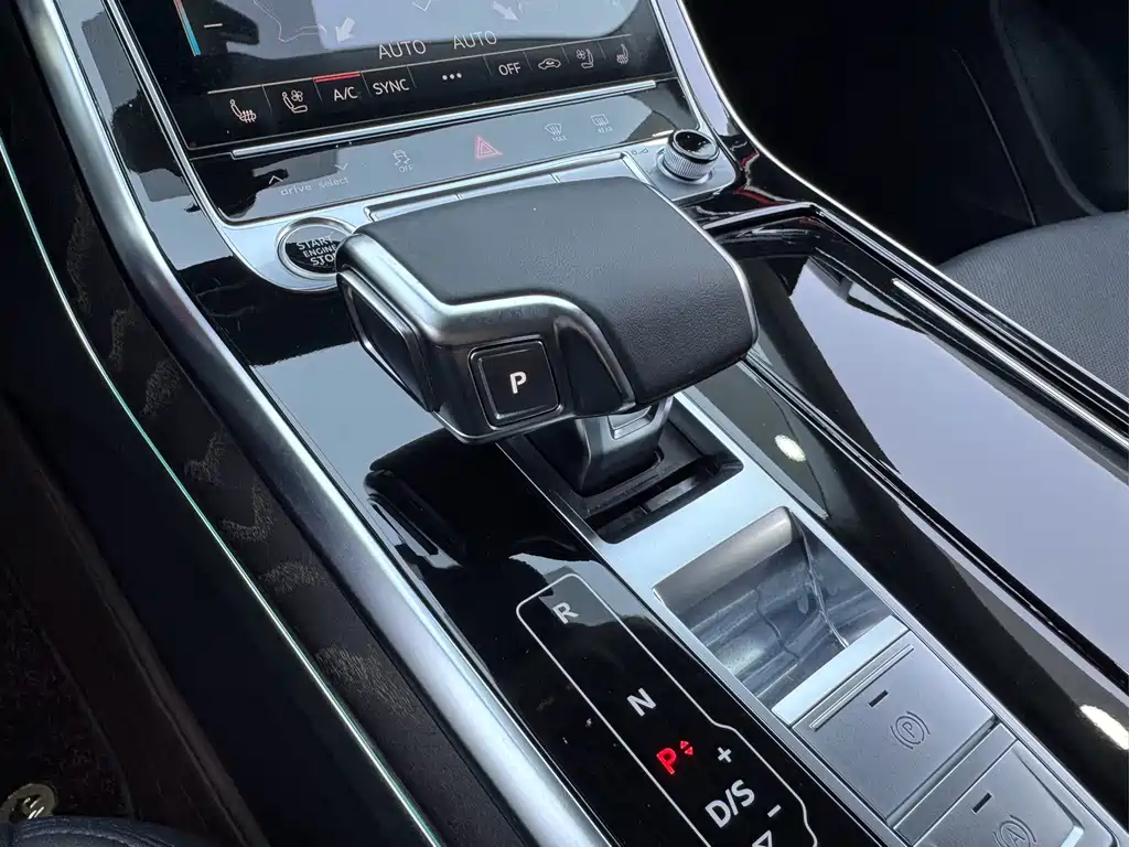 Audi Q8 — миниатюра 9