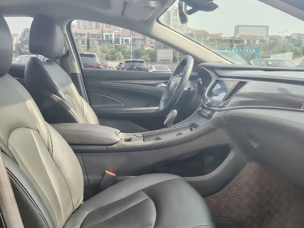 Buick LaCrosse — миниатюра 4