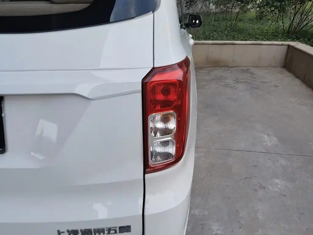 Wuling Hongguang — миниатюра 8