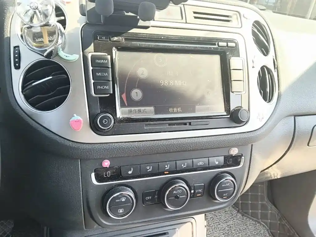 Volkswagen Tiguan — миниатюра 18