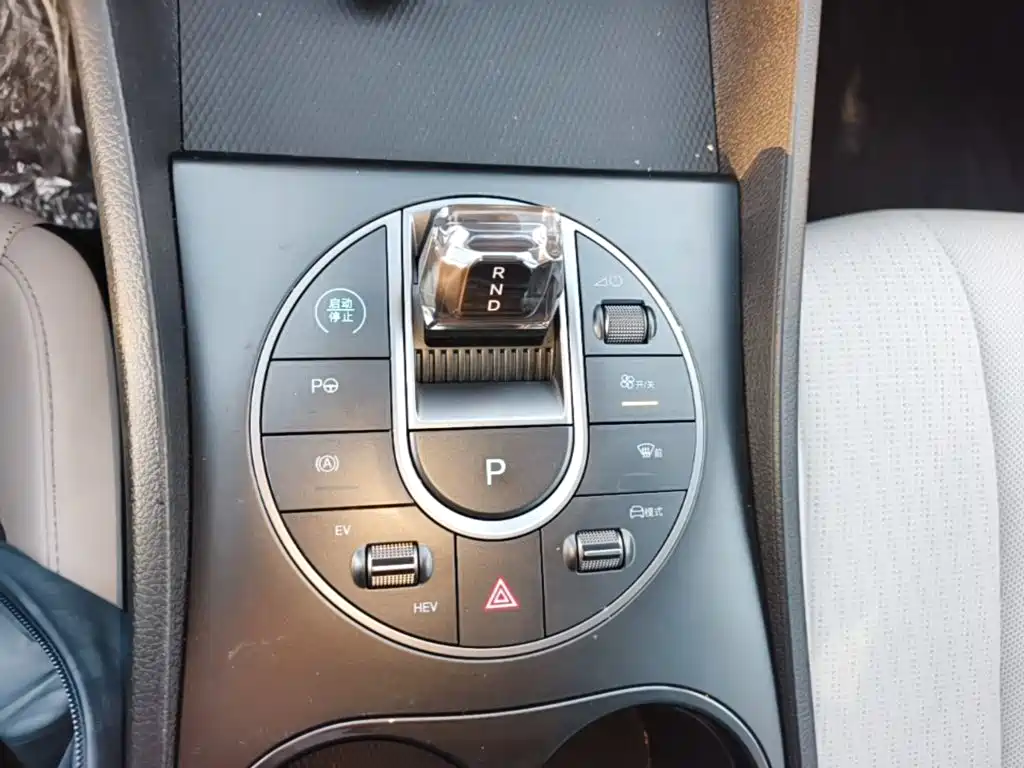BYD Seal 05 DM-i — миниатюра 14