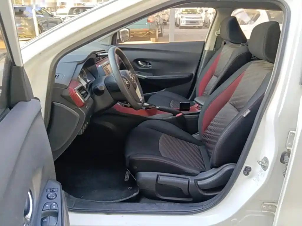 Nissan Bluebird — миниатюра 15