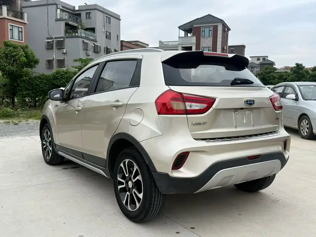 Geely Vision X3 — миниатюра 5
