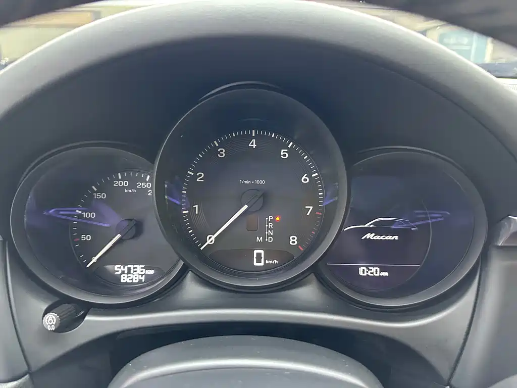 Porsche Macan — миниатюра 16