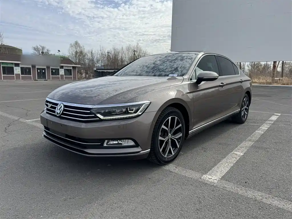Volkswagen Magotan 2016