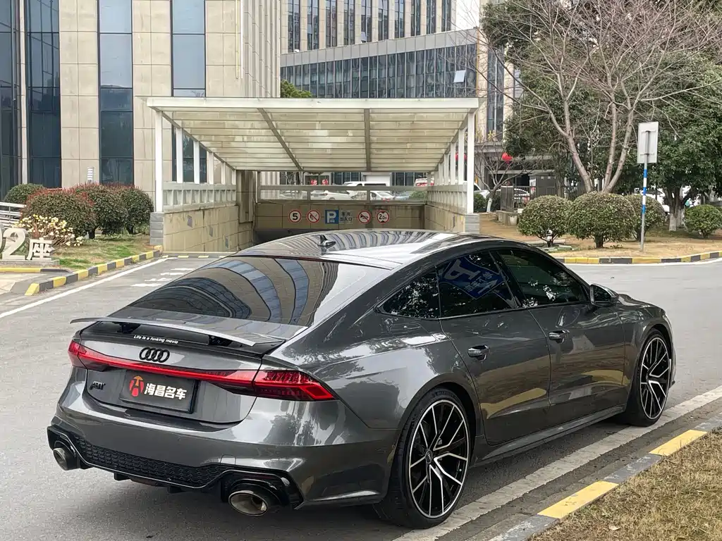 AUDI A7