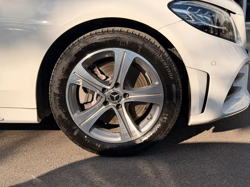 Mercedes-Benz C-Class — миниатюра 6