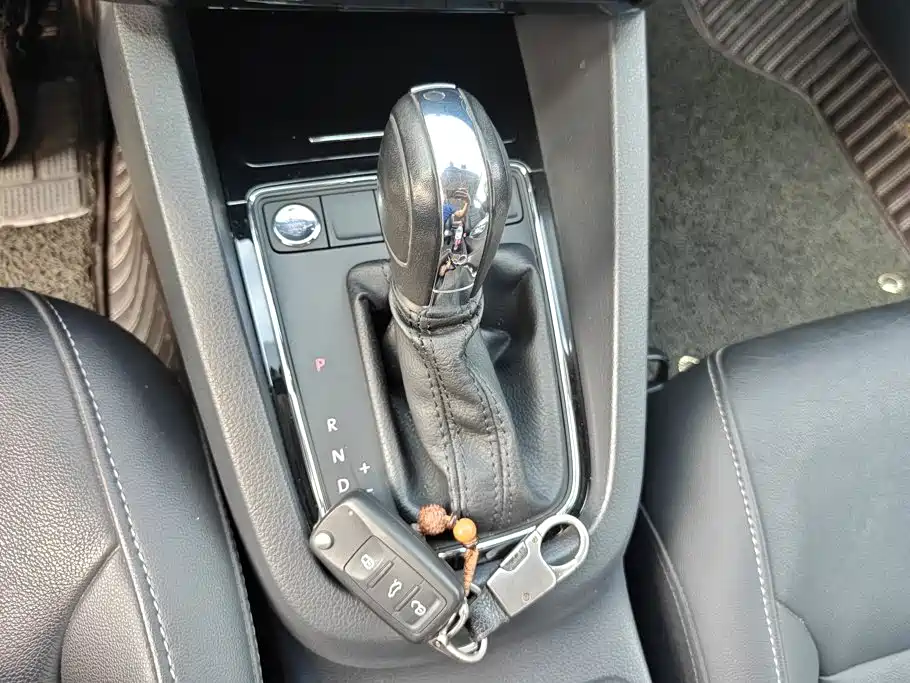 Volkswagen Sagitar — миниатюра 16