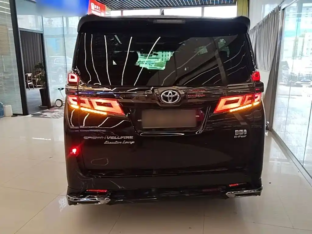Toyota Vellfire — миниатюра 6