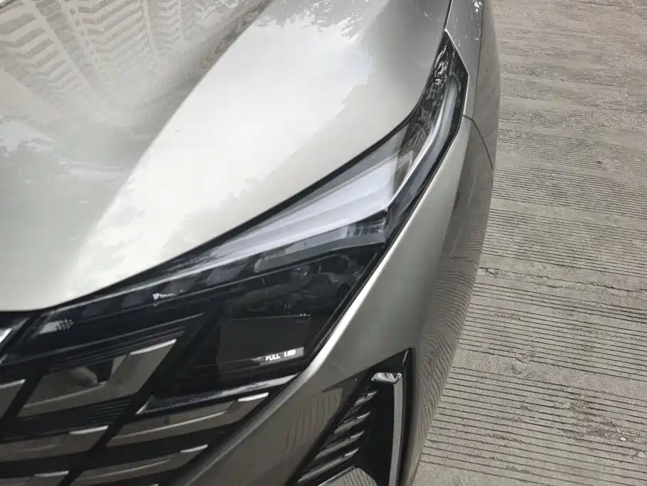 Changan UNI-Z New Energy — миниатюра 5