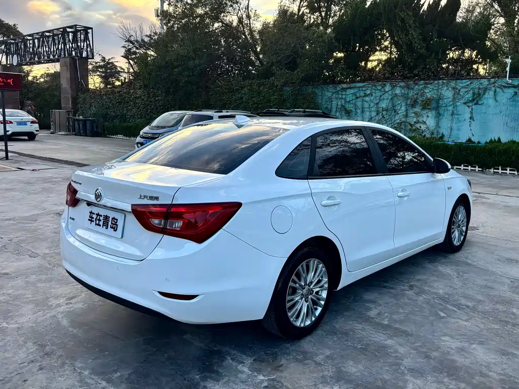 Buick Excelle — миниатюра 4