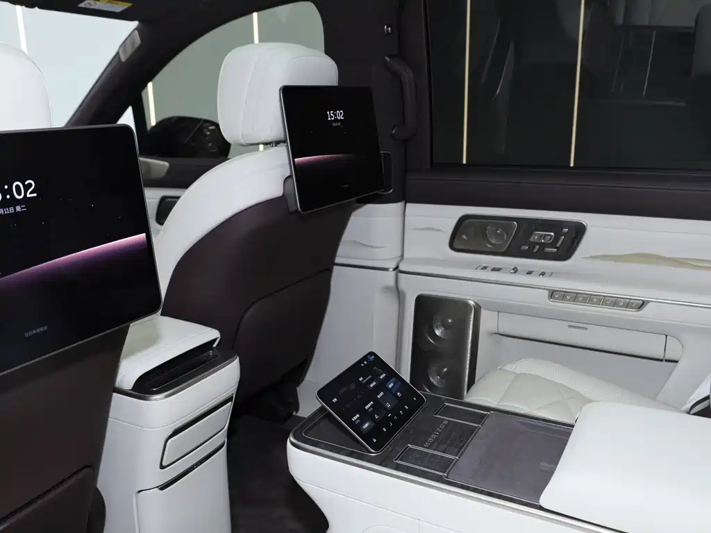 NIO 蔚来ES9 — миниатюра 15
