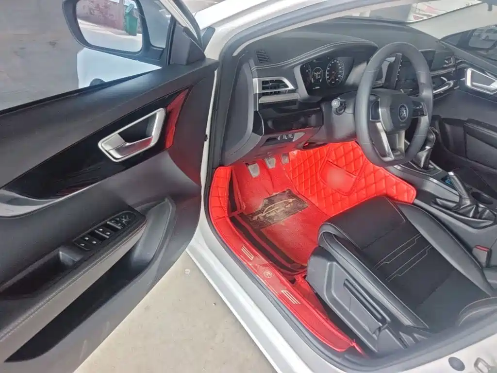 BYD Qin — миниатюра 16