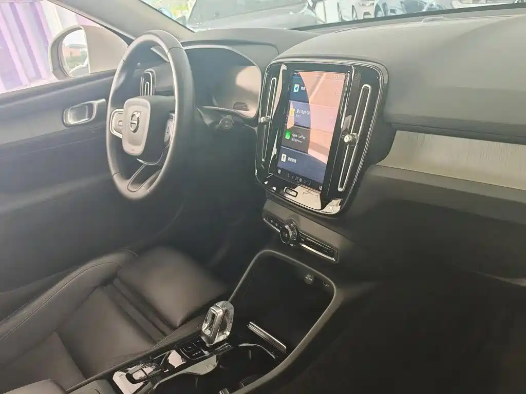 Volvo XC40 — миниатюра 23