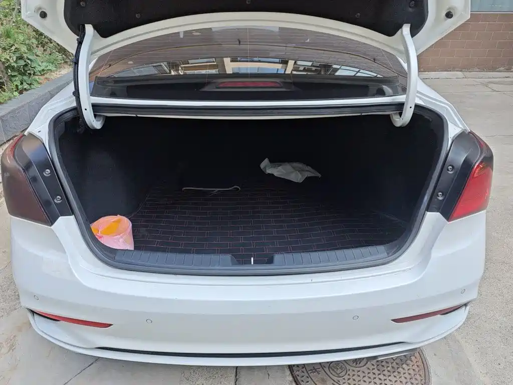 Hyundai Mistra — миниатюра 10