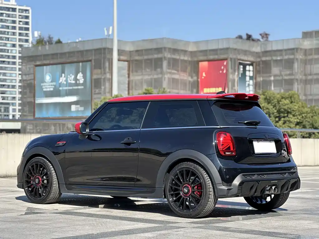 MINI JCW