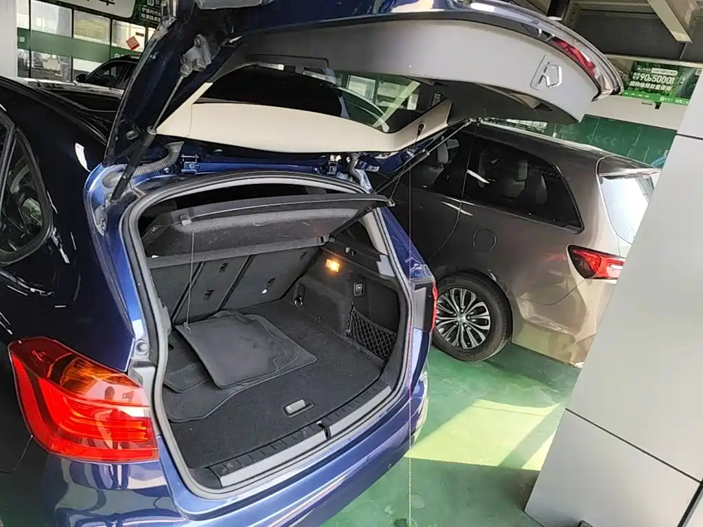 BMW 2 Series Active Tourer — миниатюра 19