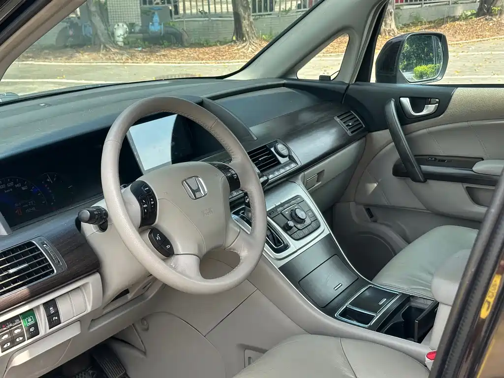 Honda Elysion — миниатюра 9