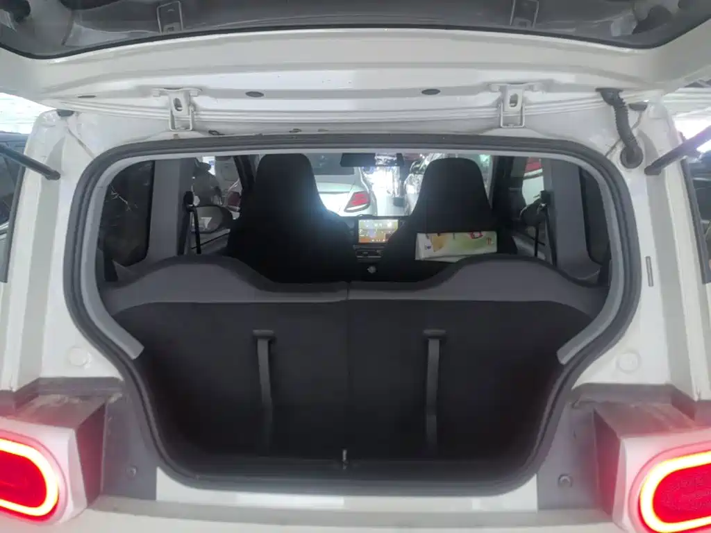 Wuling MINIEV — миниатюра 19