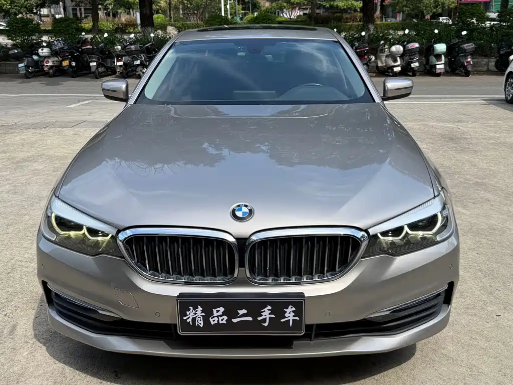 BMW 5 Series — миниатюра 2