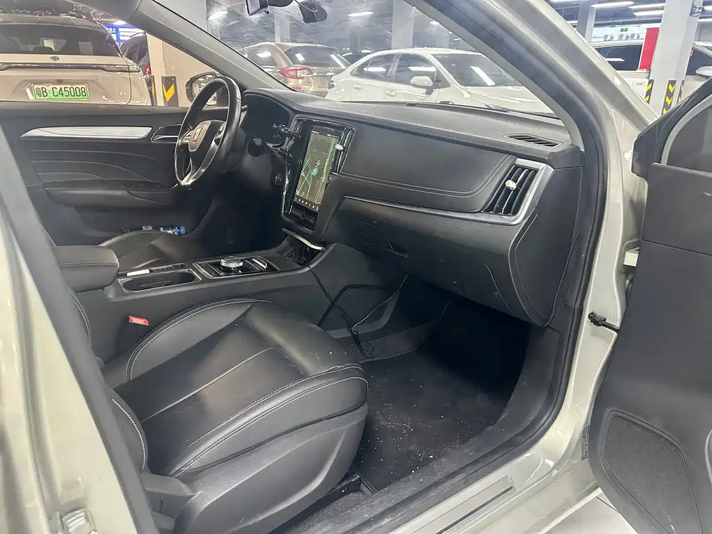 Roewe i6 New Energy — миниатюра 7