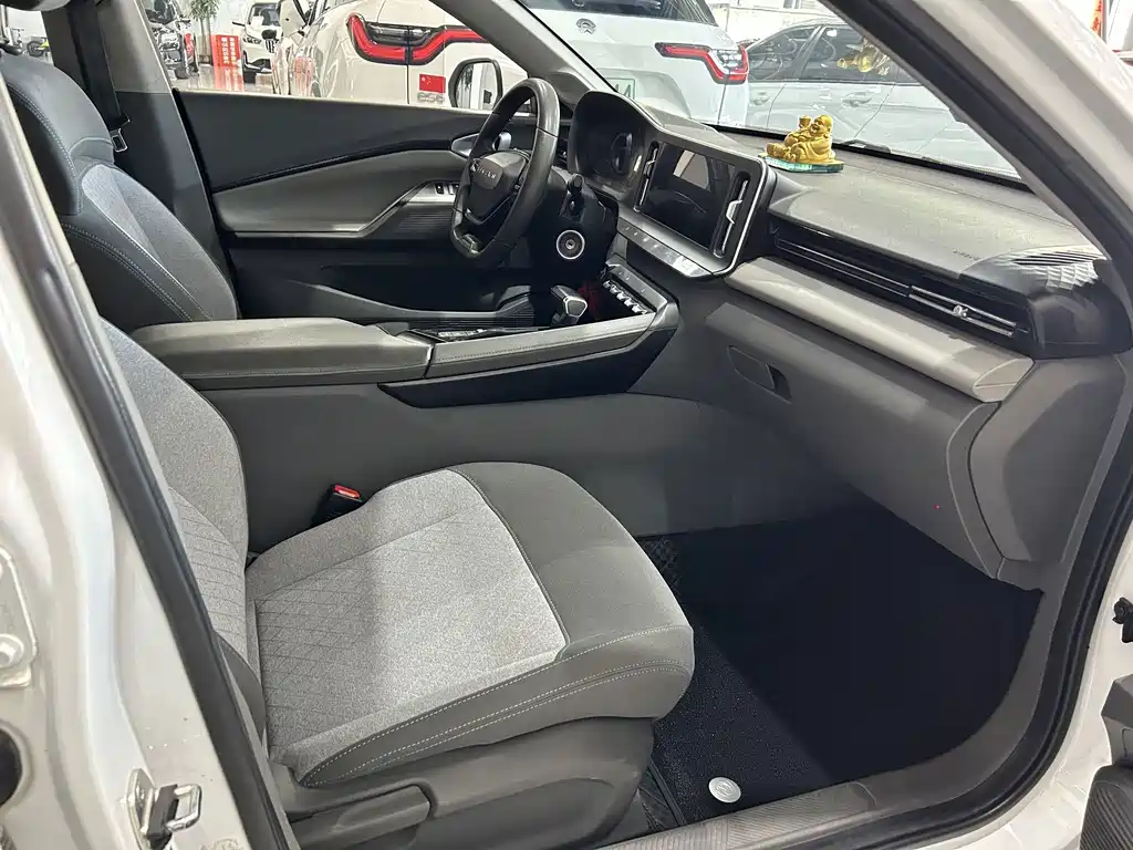 Baojun RC-5 — миниатюра 10